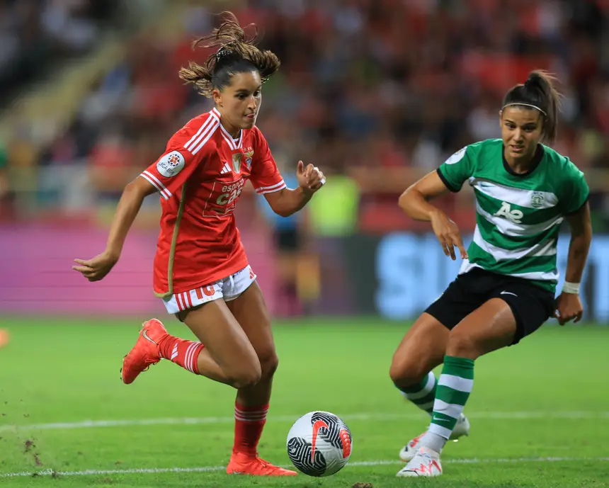 Benfica - Sporting da Supertaça foi o jogo de futebol feminino